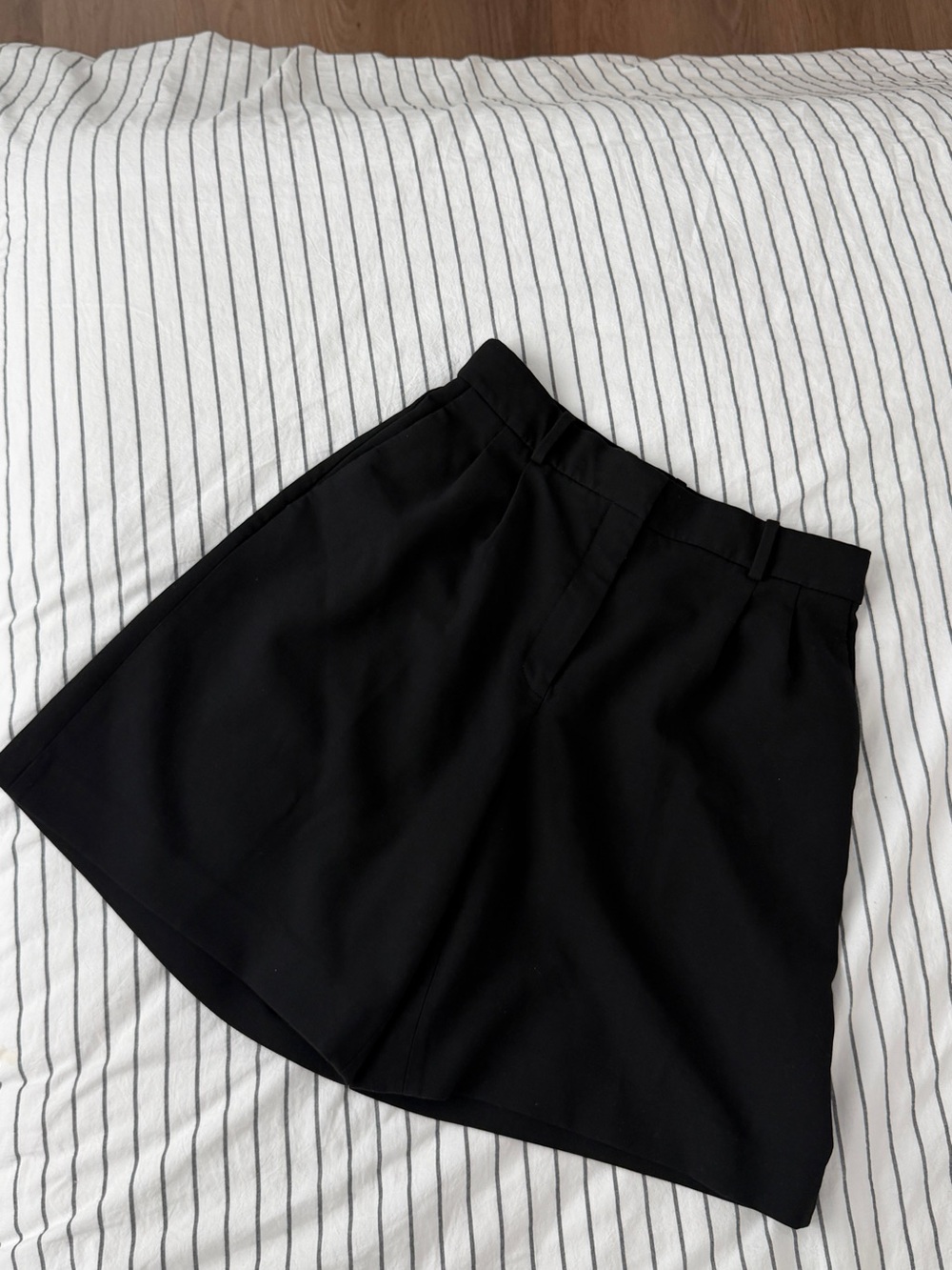 Aritzia Bermuda Shorts